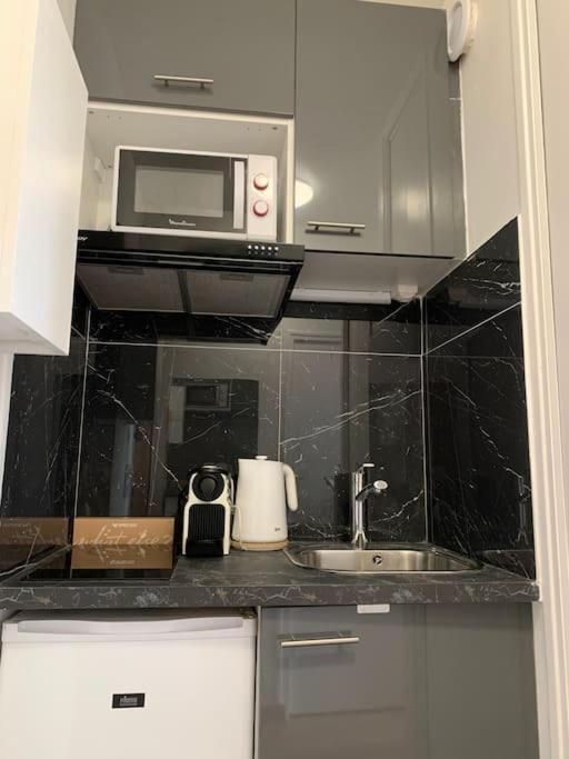 Cosy Studio Balcon Paris Montparnasse Exterior photo